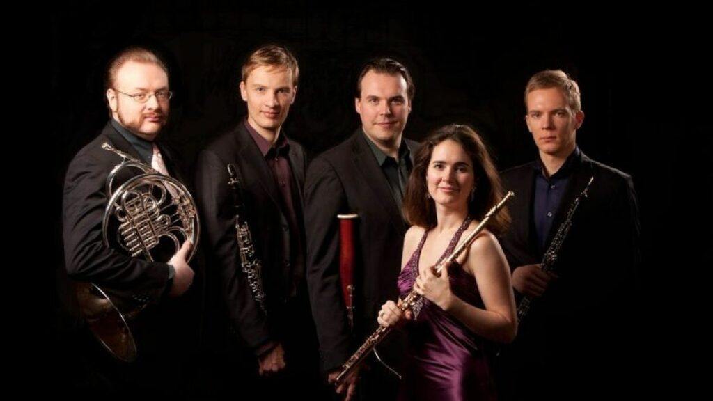 Ligeti’s Six Bagatelles for Wind Quintet The Choreography of CARION