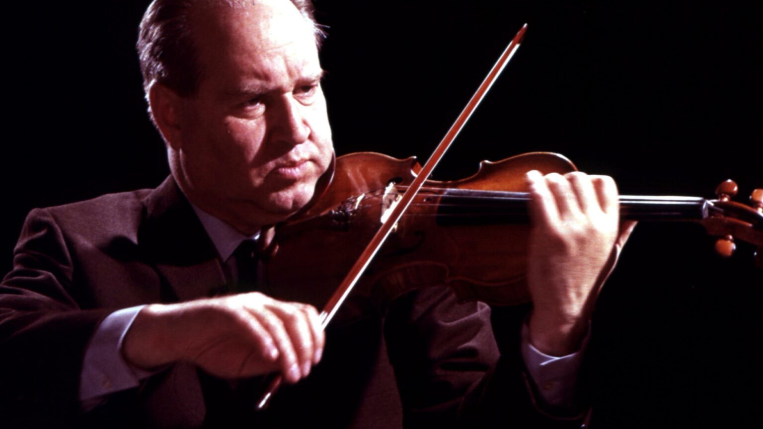 Mozart’s Violin Concerto No. 3 in G Major David Oistrakh in Concert in 1968 The Listeners' Club